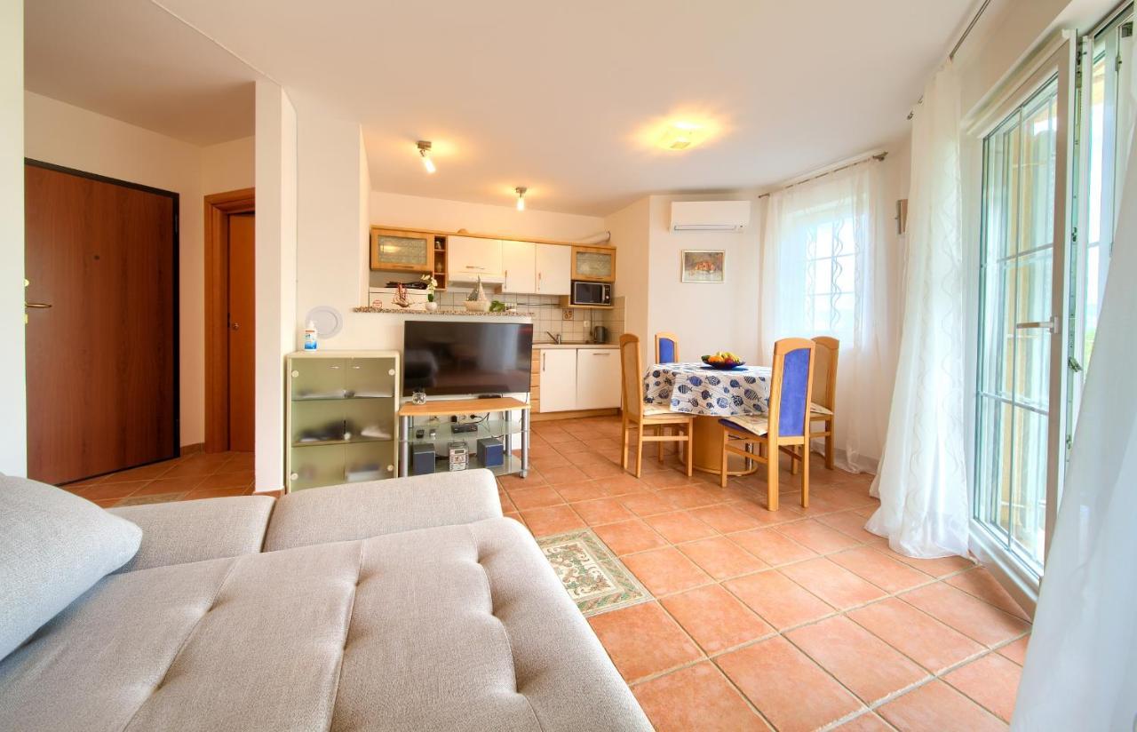 Apartment Camellia Вантачичи Екстериор снимка